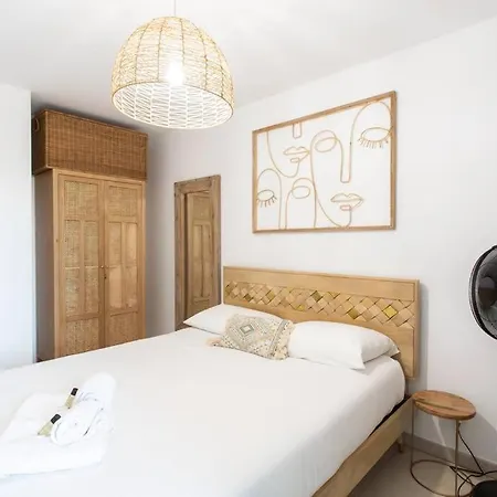 A12 - 1 Bdr Centre Train Station 5 Min Sea - Ac, Parking & Terrace *