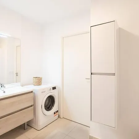 A12 - 1 Bdr Centre Train Station 5 Min Sea - Ac, Parking & Terrace شقة أنتيب