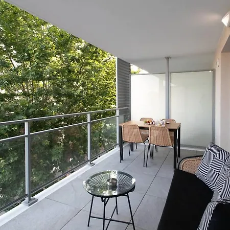 A12 - 1 Bdr Centre Train Station 5 Min Sea - Ac, Parking & Terrace شقة