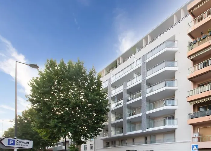 A12 - 1 Bdr Centre Train Station 5 Min Sea - Ac, Parking & Terrace 公寓