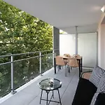 A12 -staywiz Us - 1 Bdr Centre Train Station 5 Min Sea - Ac, Parking & Terrace Apartment