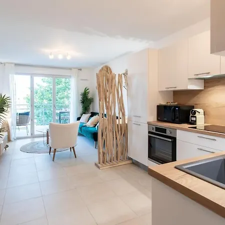 Appartement A12 - 1 Bdr Centre Train Station 5 Min Sea - Ac, Parking&terrace
