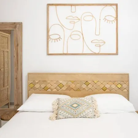 Apartment A12 -Staywiz Us - 1 Bdr Centre Train Station 5 Min Sea - Ac, Parking & Terrace *