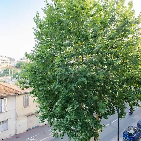 A12 - 1 Bdr Centre Train Station 5 Min Sea - Ac, Parking&terrace Appartement *