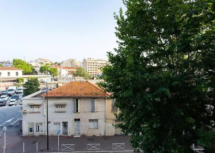 A12 - 1 Bdr Centre Train Station 5 Min Sea - Ac, Parking & Terrace Apartamento