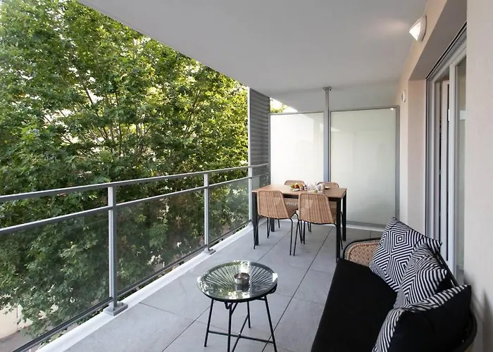 A12 -Staywiz Us - 1 Bdr Centre Train Station 5 Min Sea - Ac, Parking & Terrace Apartment