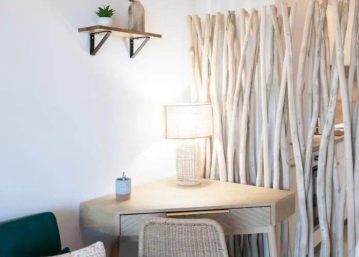 Apartamento A12 - 1 Bdr Centre Train Station 5 Min Sea - Ac, Parking & Terrace Antibes